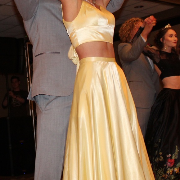 Sherri Hill Dresses & Skirts - sherri hill prom dress